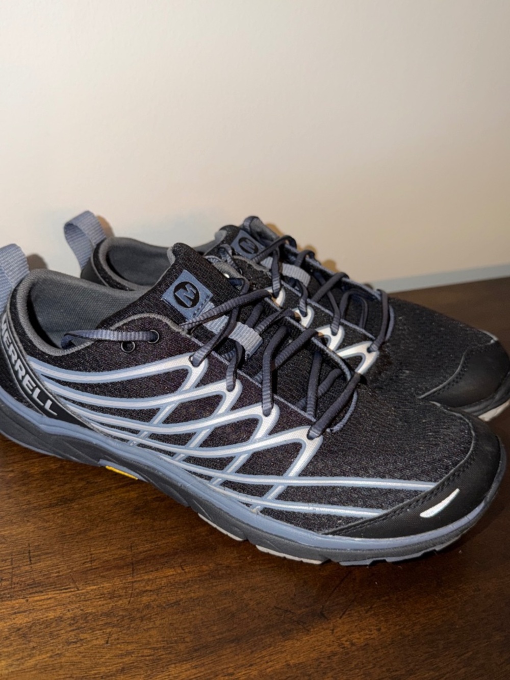 Merrell Bare Access Womens Size 9.5 GTX Black Lace Running Sneakers Vibram Sole